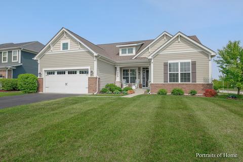 1805 Woodlawn St, Wheaton, IL 60187