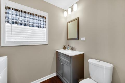 4707 Howard St, Mchenry, IL 60051 photo 4