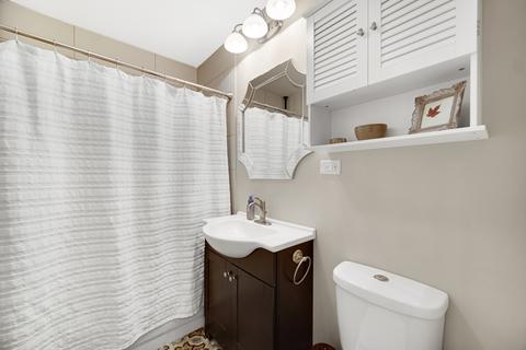 4707 Howard St, Mchenry, IL 60051 photo 8