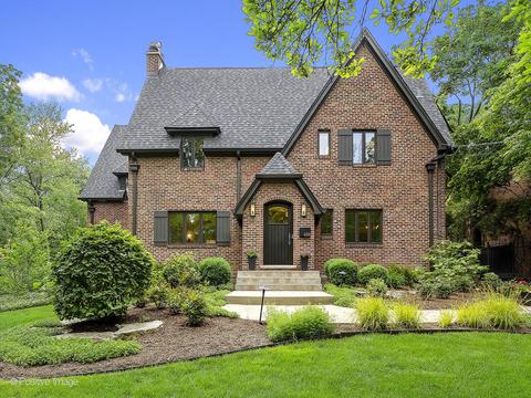 626 Forest Ave, Glen Ellyn, IL 60137