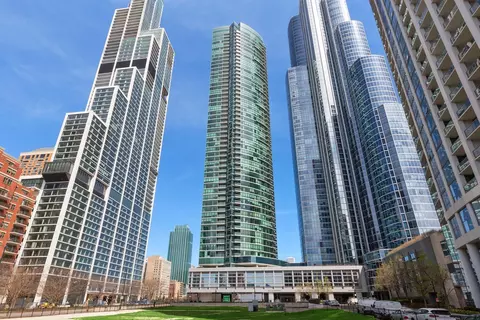 1201 S Prairie Ave #3301, Chicago, IL 60605