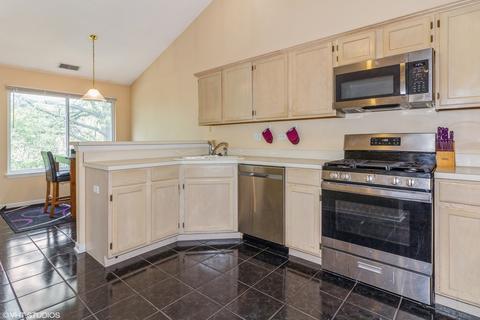 3036 Waters Edge Cir, Aurora, IL 60504 photo 6