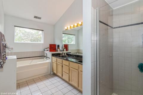 3036 Waters Edge Cir, Aurora, IL 60504 photo 8