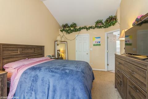 3036 Waters Edge Cir, Aurora, IL 60504 photo 7