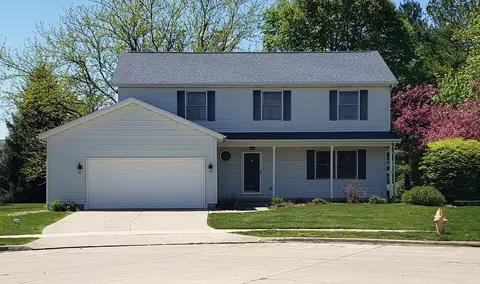 1 Harvest Ct, Bloomington, IL 61704