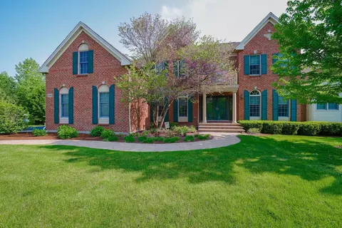 5300 Notting Hill Rd, Gurnee, IL 60031