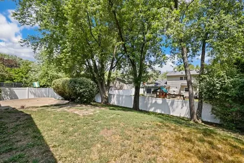 514 Maple Ln, Darien, IL 60561 photo 26