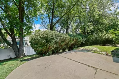 514 Maple Ln, Darien, IL 60561 photo 24