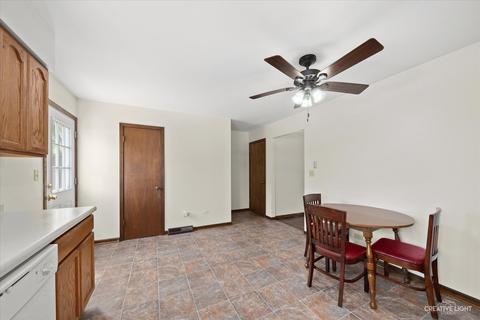 1715 Sheffield Dr, Elgin, IL 60123 photo 5