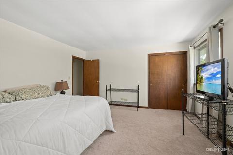 1715 Sheffield Dr, Elgin, IL 60123 photo 8