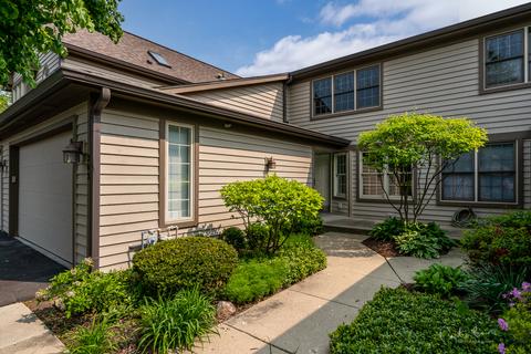 303 Kazimour Dr, Lake Barrington, IL 60010