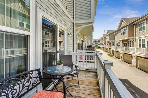 1196 Colfax Ave, Des Plaines, IL 60016 photo 17