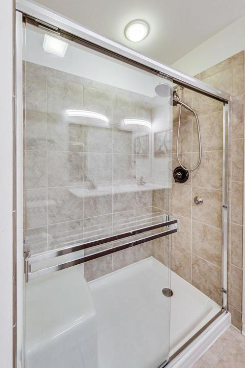 1196 Colfax Ave, Des Plaines, IL 60016 photo 25
