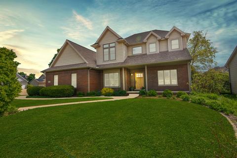 2013 Gailey Ln, Bloomington, IL 61704