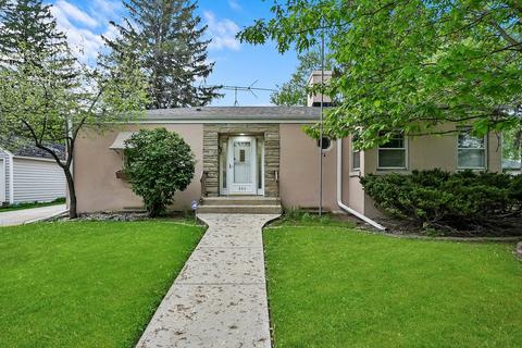 566 Morgan St, Elgin, IL 60123