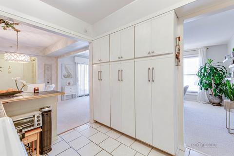 1769 Sessions #H, Hoffman Estates, IL 60169 photo 13