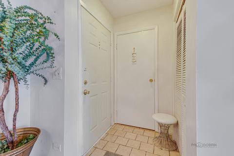 1769 Sessions #H, Hoffman Estates, IL 60169 photo 4