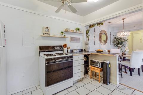 1769 Sessions #H, Hoffman Estates, IL 60169 photo 12
