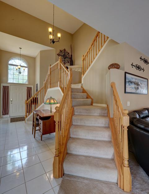 210 Remington Dr, Bartlett, IL 60103 photo 5