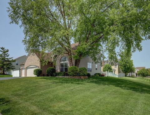 210 Remington Dr, Bartlett, IL 60103 photo 3