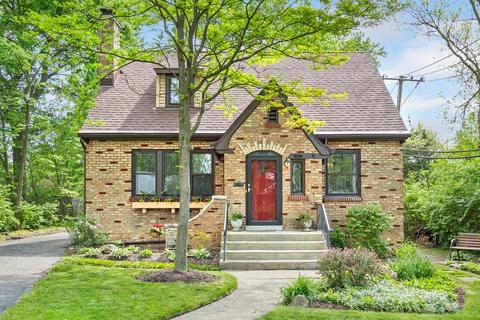 4731 Elm St, Downers Grove, IL 60515