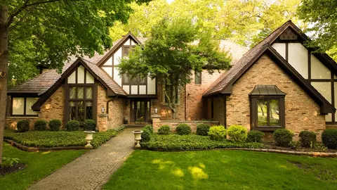 1755 Persimmon Dr, Saint Charles, IL 60174