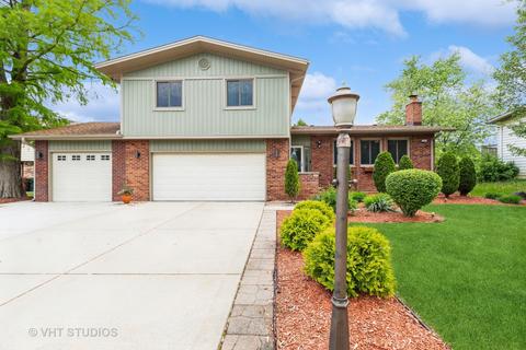 5246 Riverside Dr, Richton Park, IL 60471