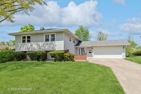 1260 Glen Ln, Hoffman Estates, IL 60169