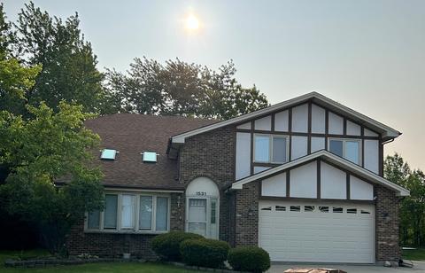 1531 W Squire Ln, Addison, IL 60101