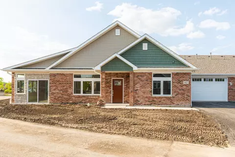 62 Briden Ln #62, Sycamore, IL 60178