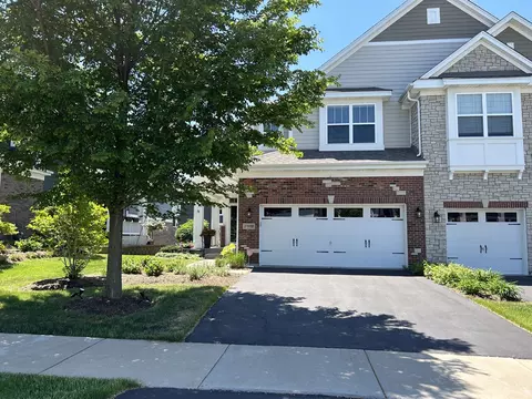 27 W155 Breme Dr E, Warrenville, IL 60555