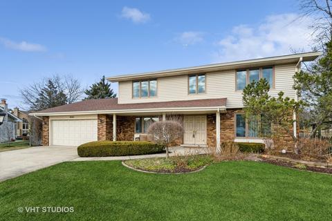 9020 Wooded Path Dr, Palos Hills, IL 60465