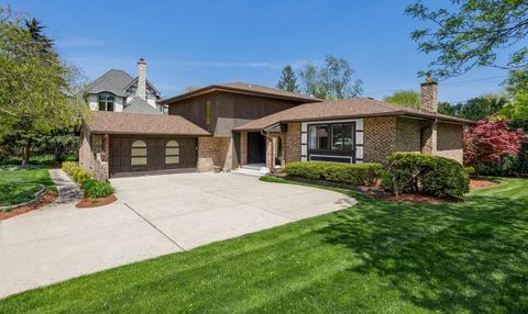 1053 S Vail Ave, Arlington Heights, IL 60005