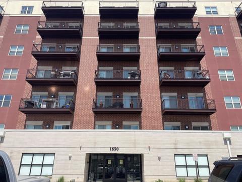 1650 Riverwoods Dr #604, Melrose Park, IL 60160