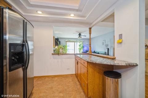 555 S River Rd #707, Des Plaines, IL 60016 photo 7
