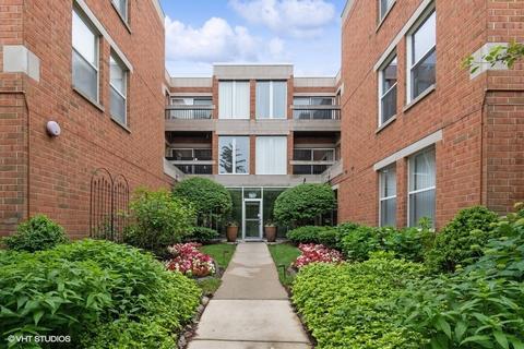 1925 Lake Ave #105, Wilmette, IL 60091