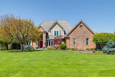 5540 Churchill Ln, Libertyville, IL 60048