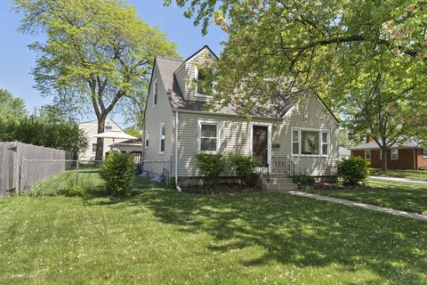 1020 S Mitchell Ave, Elmhurst, IL 60126