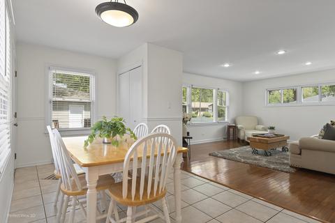 1020 S Mitchell Ave, Elmhurst, IL 60126 photo 9