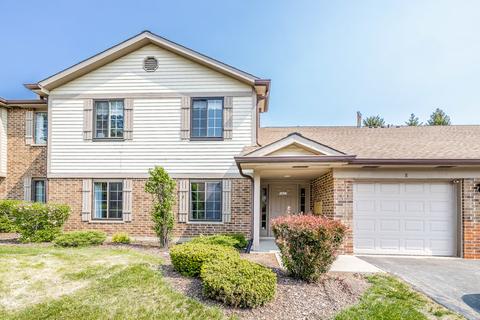 1622 W Quail Ct #5, Arlington Heights, IL 60004