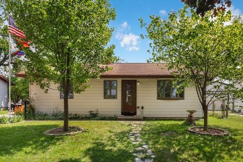 123 Hickory Ave, Streamwood, IL 60107