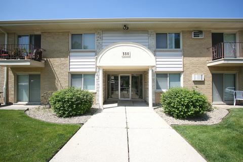 550 Chase Dr #11, Clarendon Hills, IL 60514