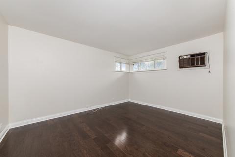 936 E Villa Dr, Des Plaines, IL 60016 photo 17