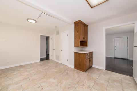 936 E Villa Dr, Des Plaines, IL 60016 photo 11