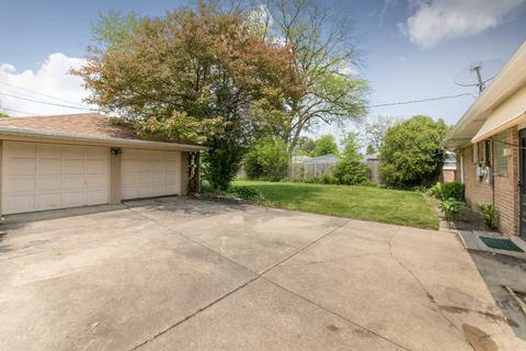 936 E Villa Dr, Des Plaines, IL 60016 photo 6
