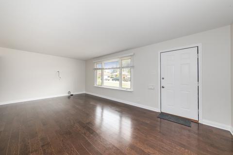 936 E Villa Dr, Des Plaines, IL 60016 photo 13