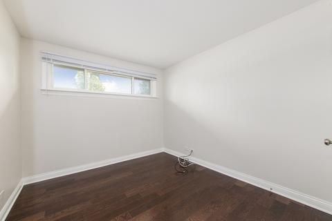 936 E Villa Dr, Des Plaines, IL 60016 photo 18