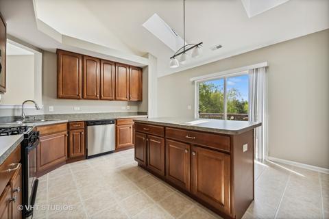 2349 Summerlin Dr, Aurora, IL 60503 photo 8