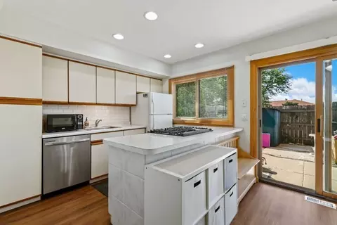 1771 Sessions Walk, Hoffman Estates, IL 60169 photo 6