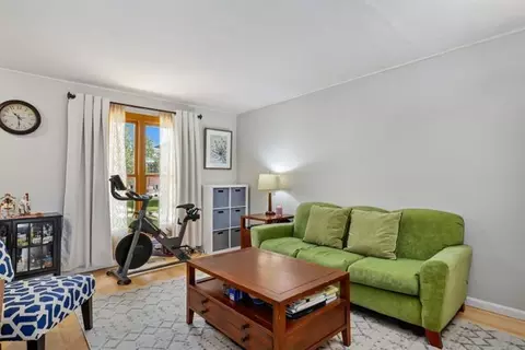 1771 Sessions Walk, Hoffman Estates, IL 60169 photo 3